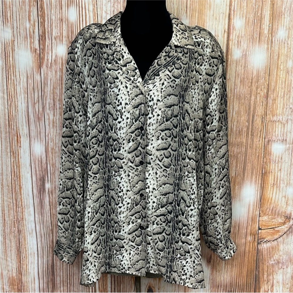 Da-Tuesday Vintage‎ Plus Size Animal Print Semi-Sheer Top